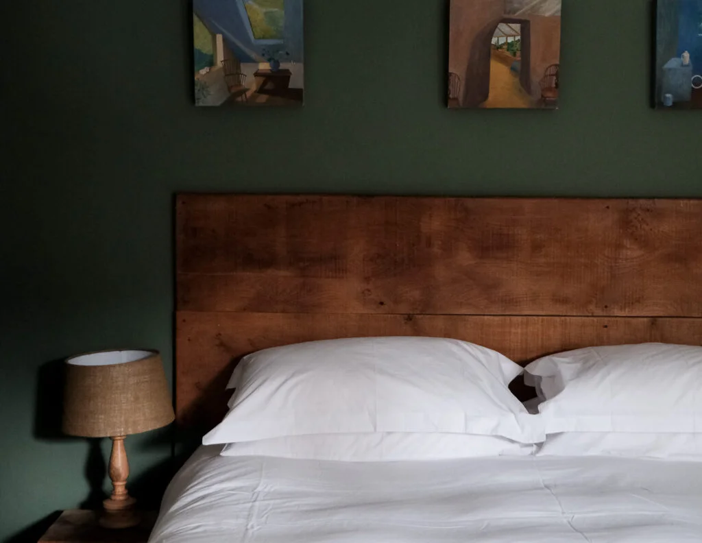 Room 8 Bed